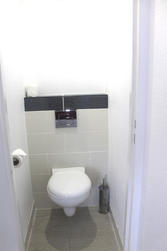 Bathroom 3, Brit Hotel Confort Manosque Cadarache, Alpes-de-Haute-Provence