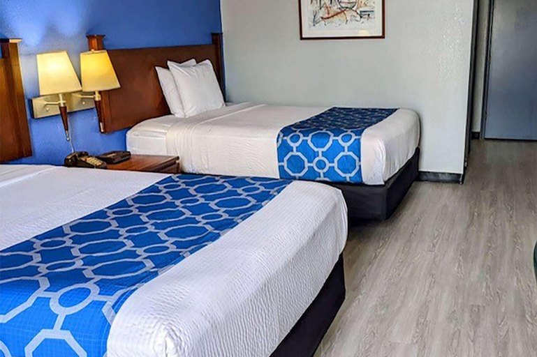 Bedroom 1, Baymont by Wyndham Hannibal, Ralls