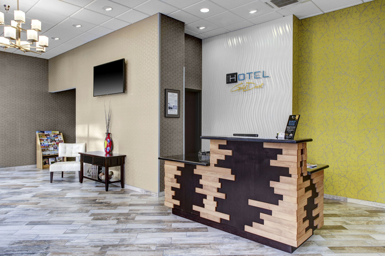 Others 5, The Hotel By Gold Dust, Lawrence