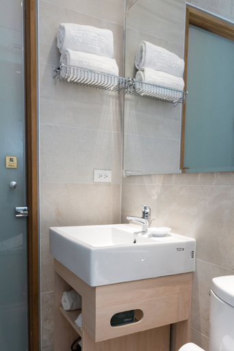Bathroom 4, Tianli Hotel, Tainan