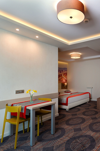 Others 4, Plaza 35, Sibiu