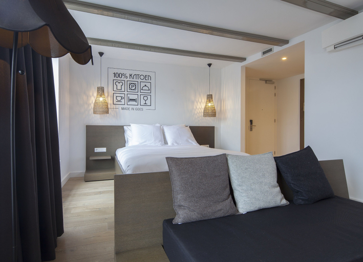 Bedroom 4, Hotel & Brasserie Katoen, Goes