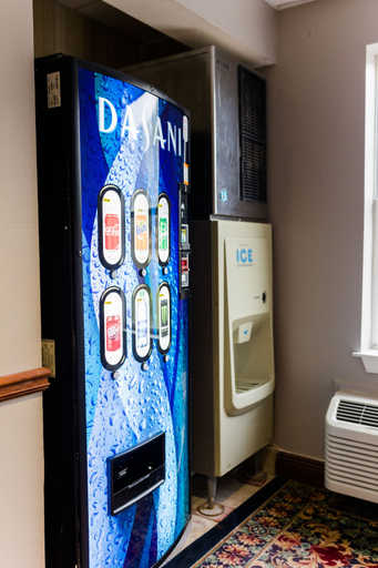 Food & Drinks 5, Country Inn & Suites by Radisson, Helen, GA, White