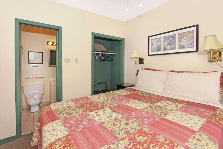 Bedroom 3, Gower Guest House, Division No. 1