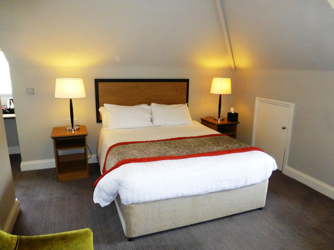 Bedroom 2, The Riverside House Hotel, Suffolk