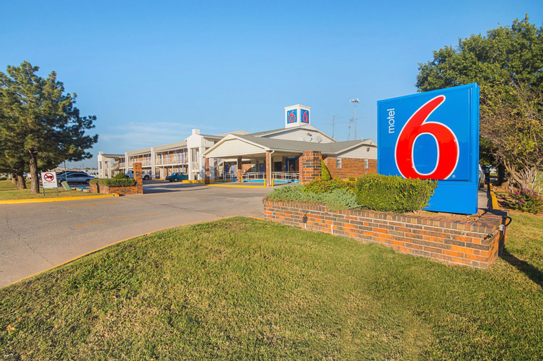 Motel 6 Lawton, OK, Comanche