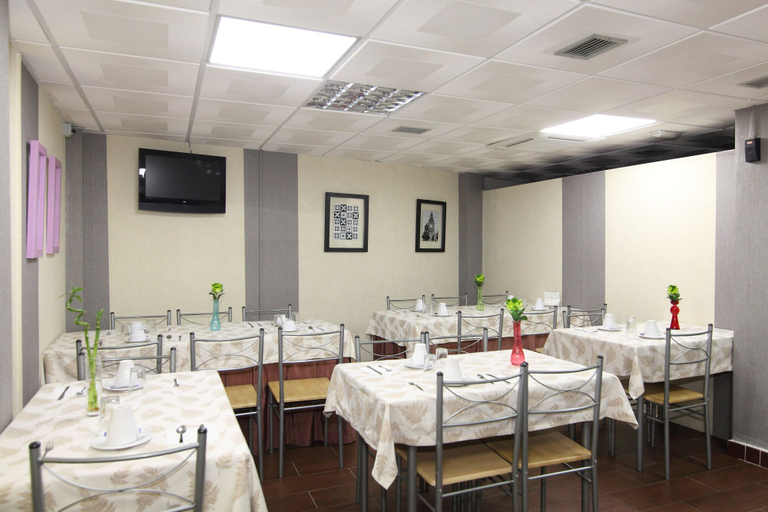 Food & Drinks 5, Hostal Campo Real Bed & Breakfast, Madrid