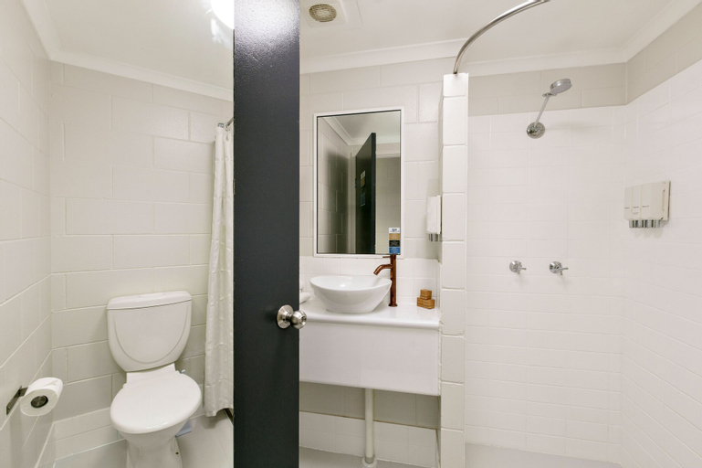 Bedroom 4, Cairns Queens Court, Cairns