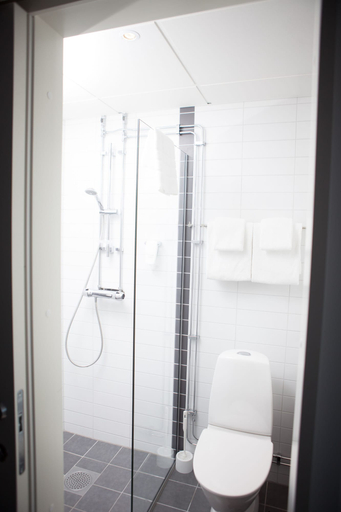 Bathroom 4, Best Western Hotel River C, Karlstad