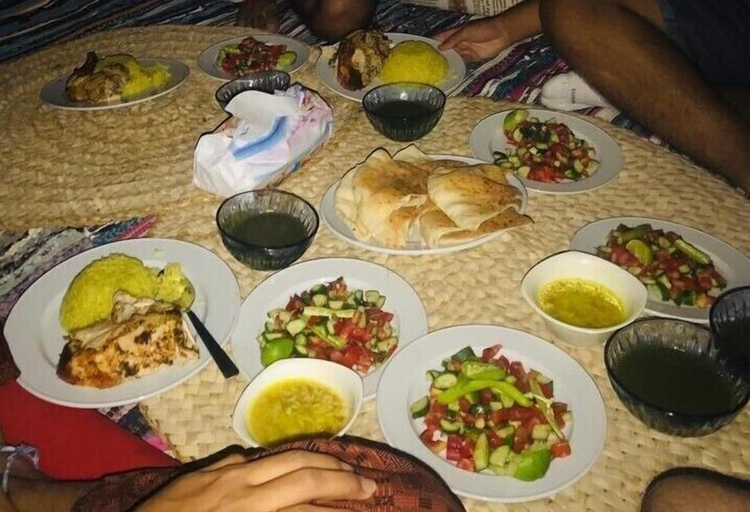 Food & Drinks, Siwa Tonaroz, Siwa