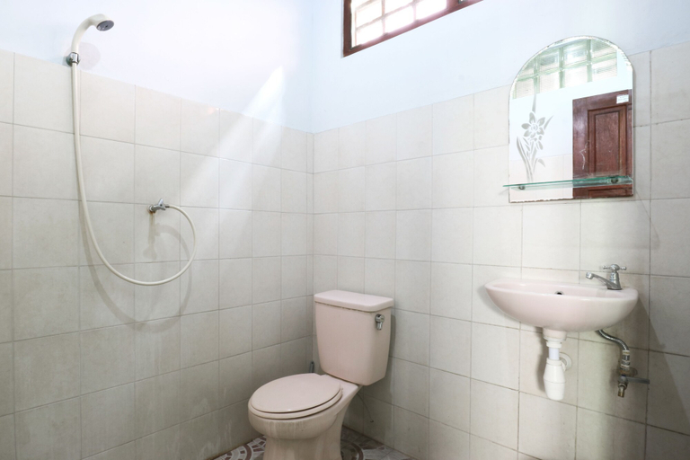 Bathroom 4, Bamboo Inn Kuta, Badung