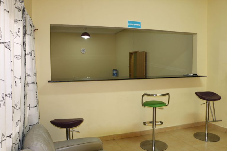 Others 5, SIS Hotel, Ingombota