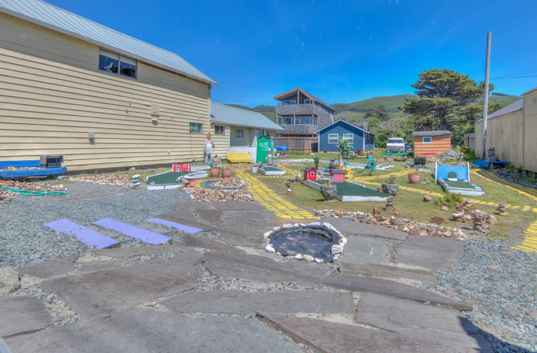 Exterior & Views 2, Whale Watcher Condo 2 - Meredith Lodging, Tillamook