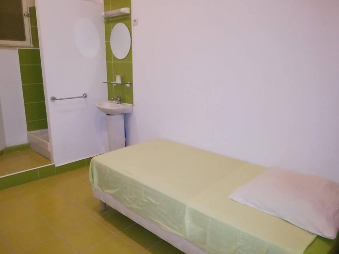 Bedroom 3, Hotel California, Hérault