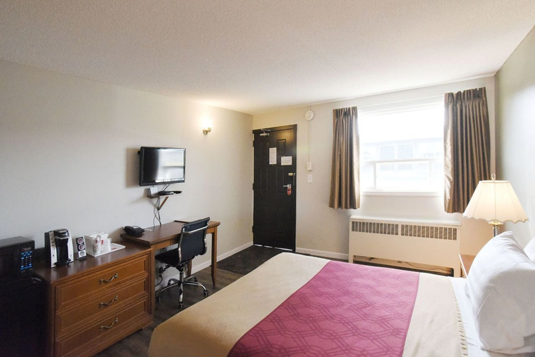 Bedroom 3, Econo Lodge Inn & Suites Drumheller, Division No. 5