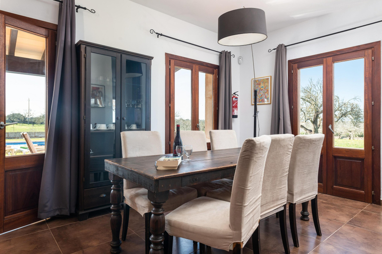 Others 5, Vernisa, Baleares