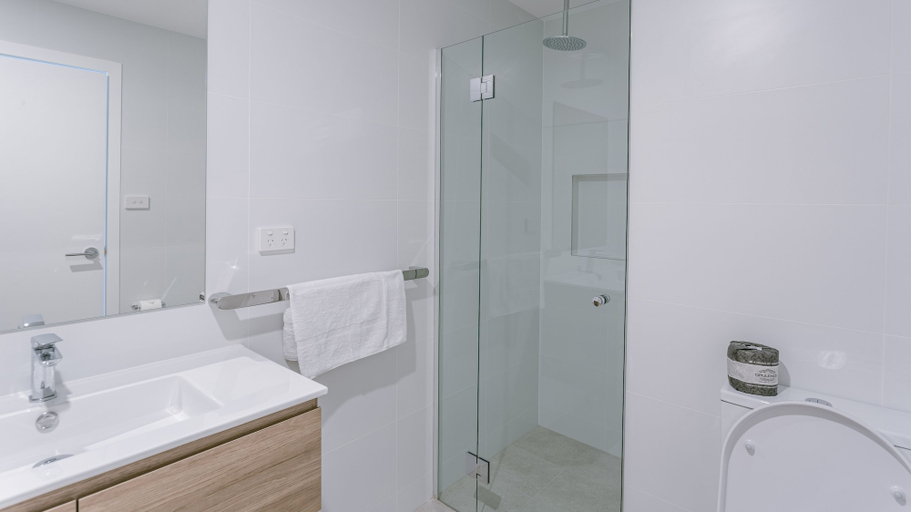 Bathroom 4, Chapel Heights Apartments, Newcastle - Throsby