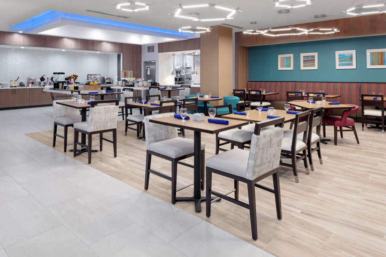 Food & Drinks 5, Hilton Garden Inn Colorado Springs Downtown, El Paso