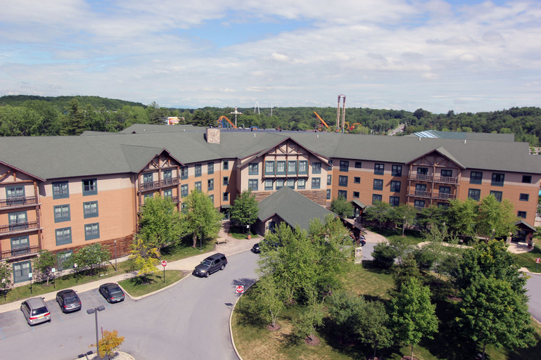 Six Flags Great Escape Lodge & Indoor Waterpark, Warren