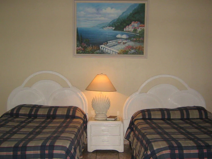 Bedroom 4, Silver Seas Hotel