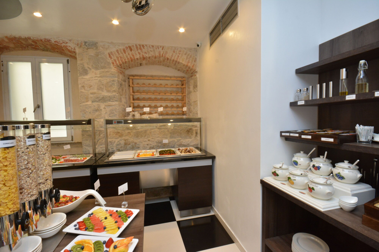 Food & Drinks 5, Heritage Jupiter Luxury Hotel, Split