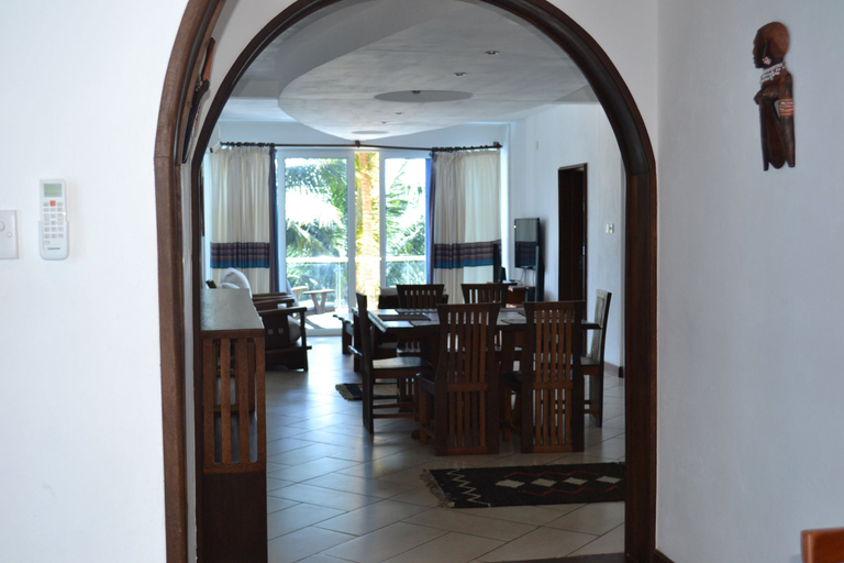 Food & Drinks, Cowrie Shell Beach Apartments, Kisauni