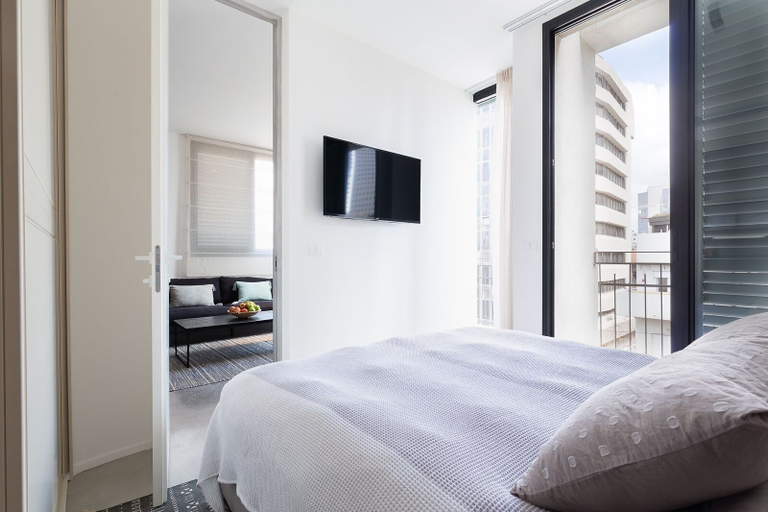Bedroom 3, Ecletic by TLV2RENT