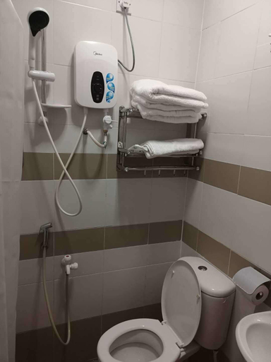 Bathroom 5, Home Inn, Kinta