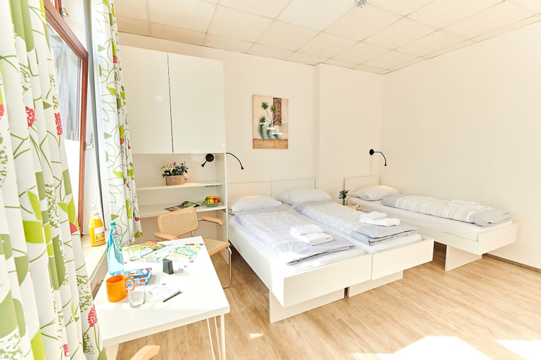 Bedroom 4, Aparthotel B & L, Bremen