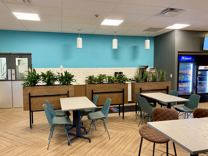 Food & Drinks 5, Howard Johnson by Wyndham Winnipeg West, Division No. 11