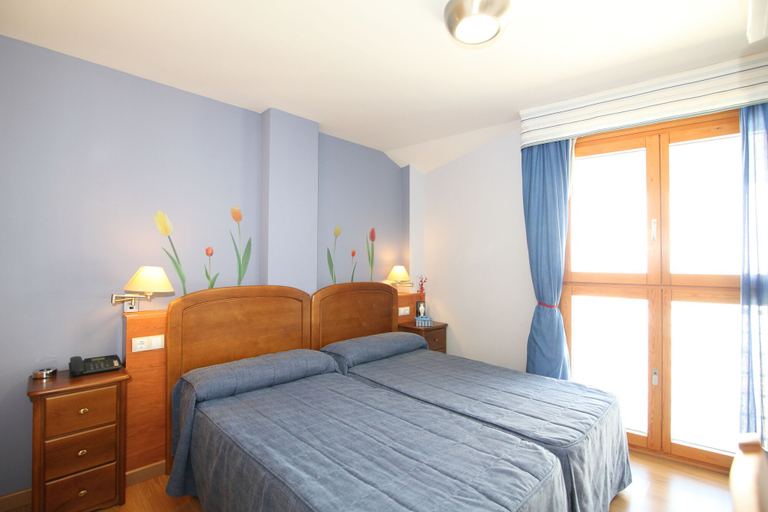 Bedroom 3, Hostal Campo Real Bed & Breakfast, Madrid
