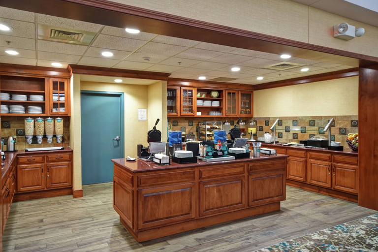Food & Drinks 5, Homewood Suites Lancaster, Lancaster