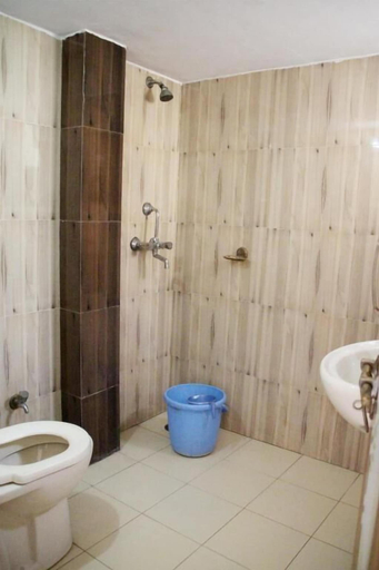 Bathroom 5, Hotel Man Sagar, Jaipur