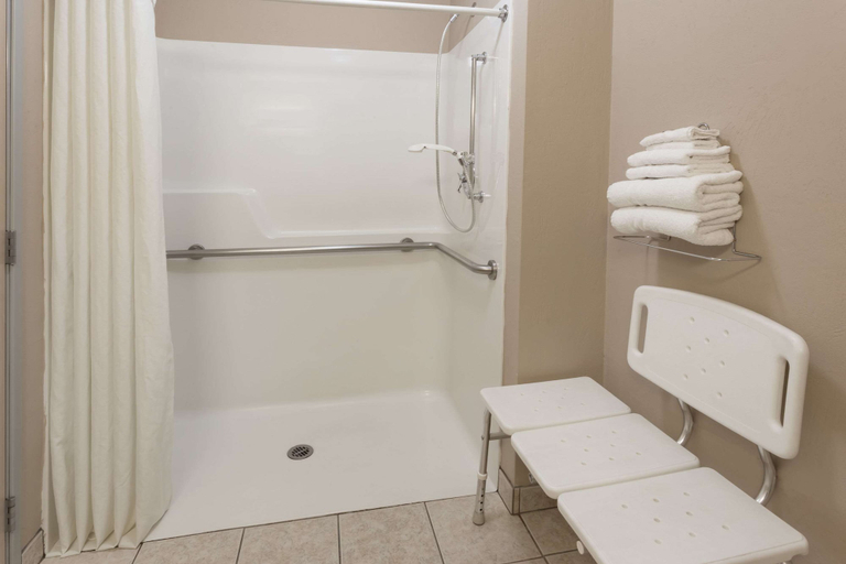 Bathroom 5, Super 8 by Wyndham Corvallis, Benton