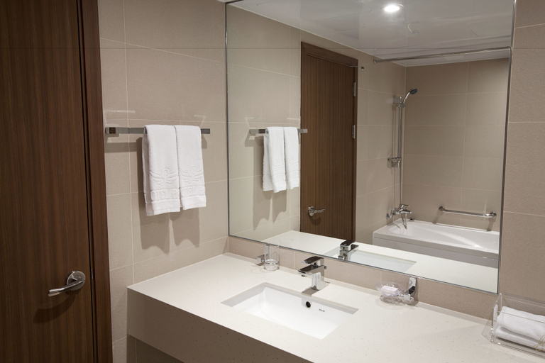 Bathroom 3, The Cheil Hotel Onyang, Asan