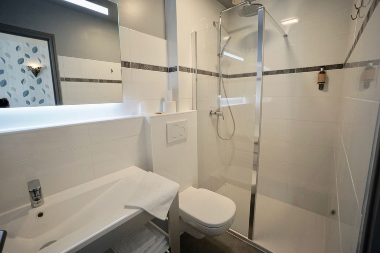 Bathroom 5, Hôtel Clair Cottage, Indre-et-Loire