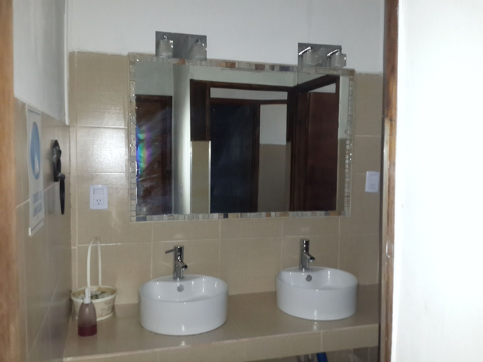 Bathroom 3, Complejo Río los Patos - Cabañas y Hostel, Calingasta