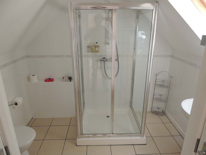Bathroom, The Manor Coach House, Worcestershire