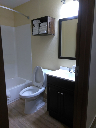Bathroom 4, Expo Inn Hotel, Tulsa