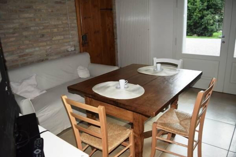 Dining Room 4