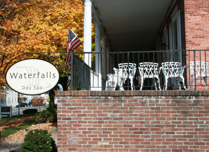 Exterior & Views 2, Middlebury Inn, Addison