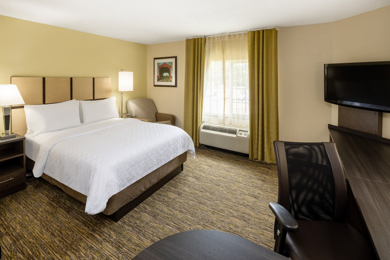 Bedroom 5, Candlewood Suites WINDSOR LOCKS BRADLEY ARPT, Hartford