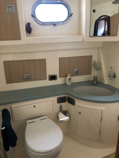Bathroom 3, Yacht Suite Capri, Napoli