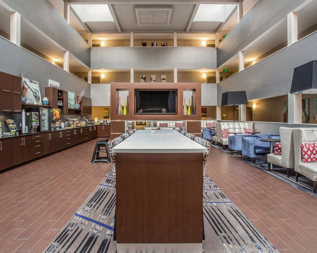 Food & Drinks 5, Quality Suites Nashville Airport, Davidson