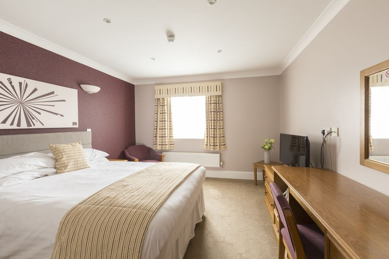 Bedroom 2, The Barns, Staffordshire