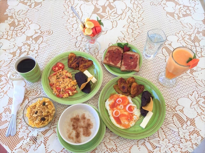 Food & Drinks 5, Lauris Hotel, Lanquín