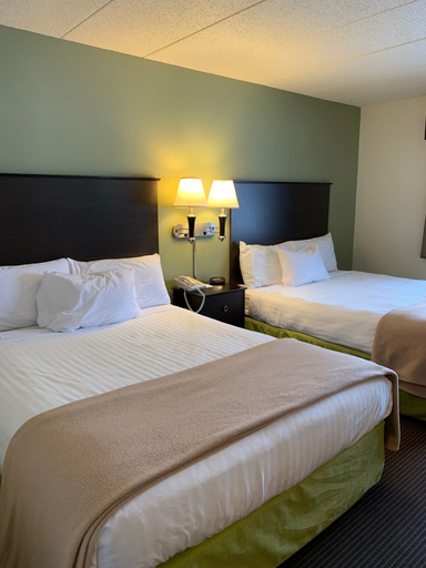 Bedroom 4, AmericInn by Wyndham Hampton, Franklin