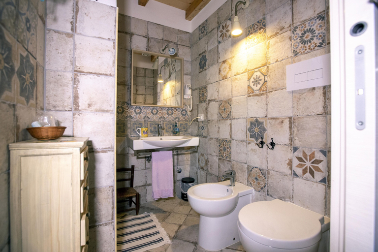 Bathroom 5, La Casa sul Blu Albergo Diffuso, Salerno