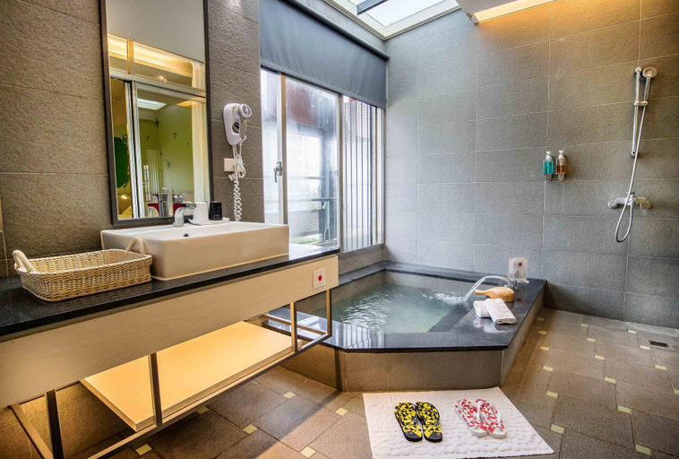 Bathroom 5, No. 9 Hotel, Yilan