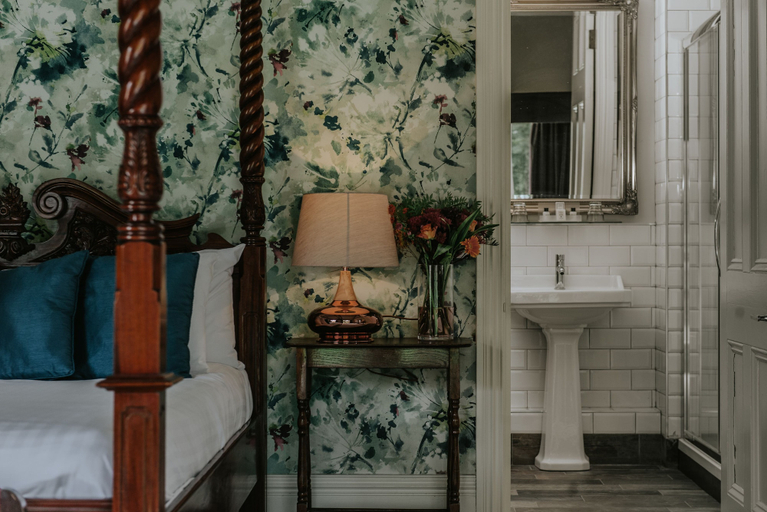 Bedroom 2, Healing Manor Hotel, Lincolnshire
